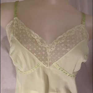 Ladies Vassrette top lime green lace trimmed  38B